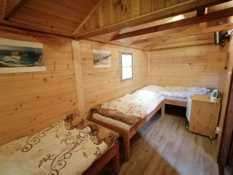 Gosciniec Grek Zorba - Pokoje I Domki 4 Osobowe - 16Km Od Zator Energylandia Inwald Exterior photo