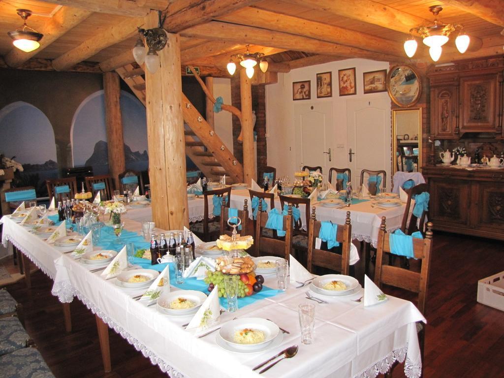 Gosciniec Grek Zorba - Pokoje I Domki 4 Osobowe - 16Km Od Zator Energylandia Inwald Exterior photo